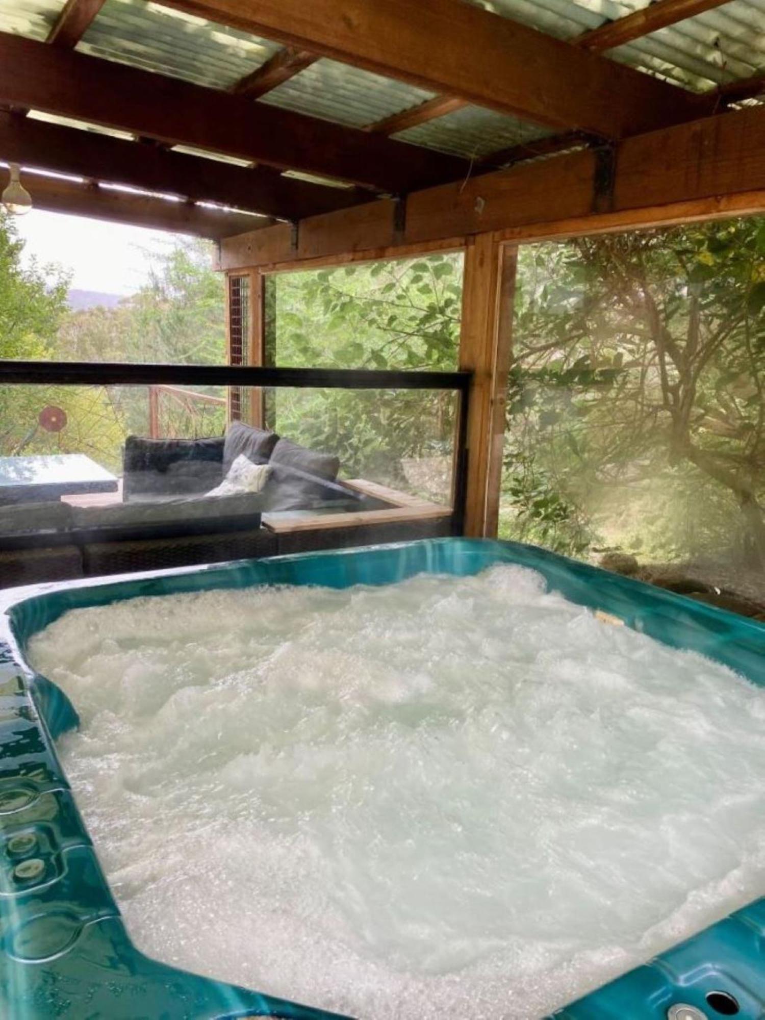 Апартаменты Sutton Spring Art Retreats Дейлсфорд Экстерьер фото